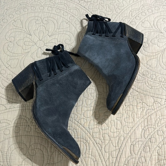 Anthropologie Klub Nico Suede Gray Black Back Tie‎ Ankle Booties - Picture 2 of 6